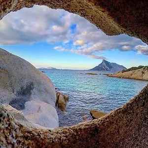 https://casa-tavolara-porto-san-paolo-sardinia.in-sardinia.net