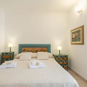 https://la-perla-rosa-nel-centro-storico-a-carloforte.in-sardinia.net