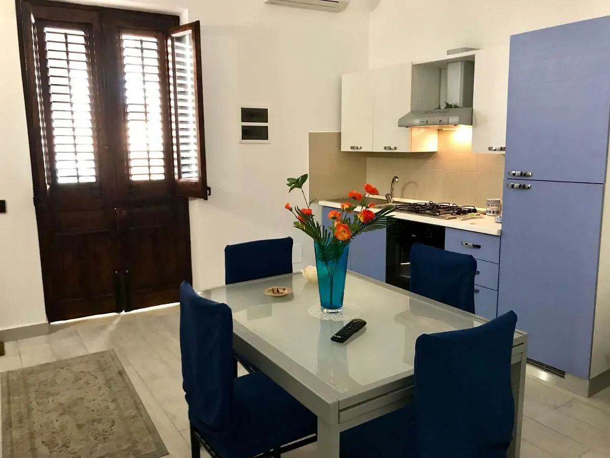카스텔라마레델골포 Casa Longo 아파트 0*,